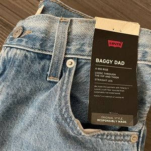 Levi’s Baggy Dad Jeans